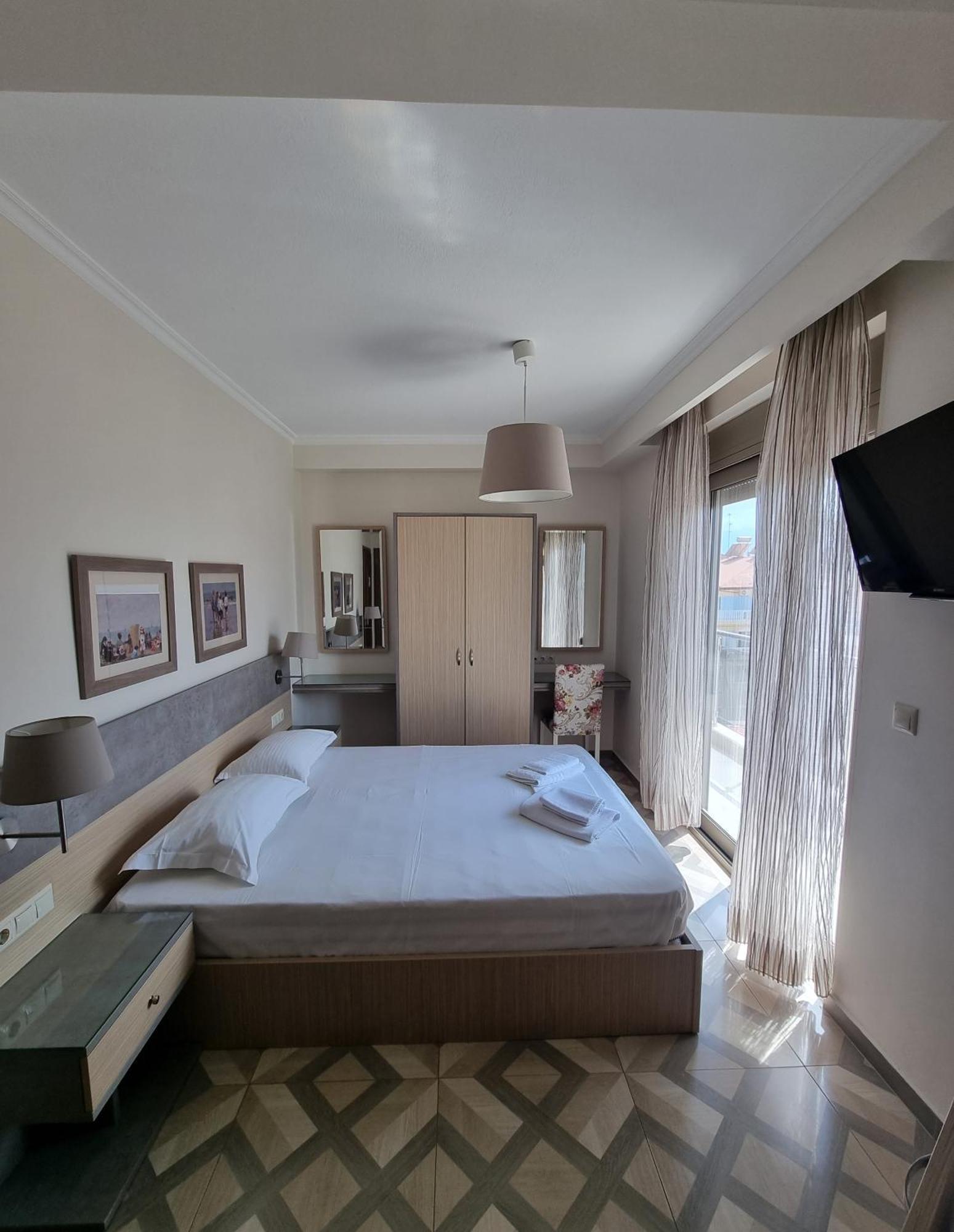 Sissy'S Boutique Apartments Paralia Katerinis Bagian luar foto