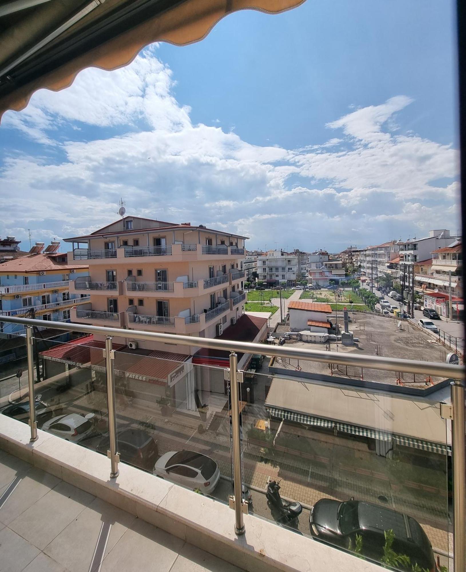 Sissy'S Boutique Apartments Paralia Katerinis Bagian luar foto
