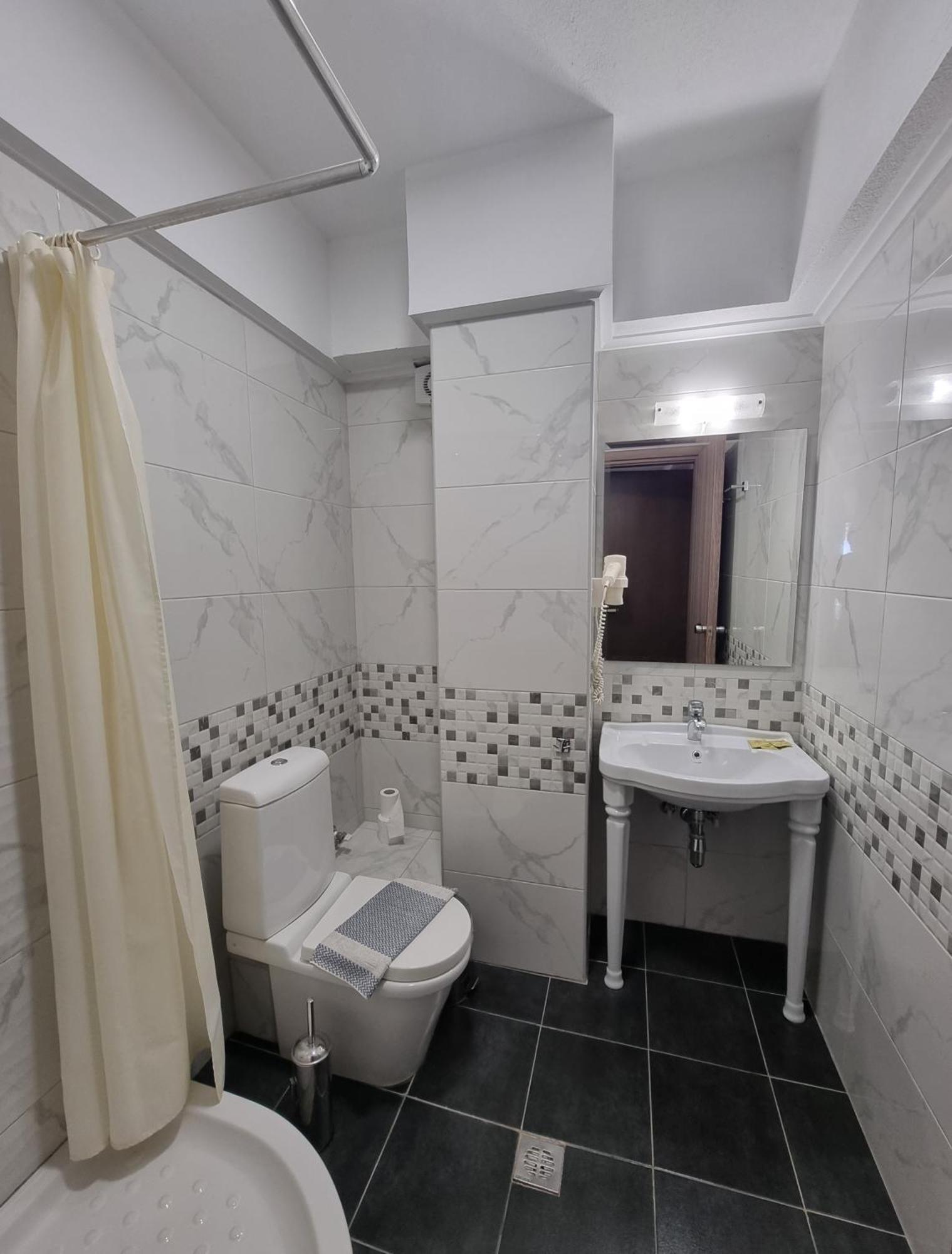 Sissy'S Boutique Apartments Paralia Katerinis Bagian luar foto