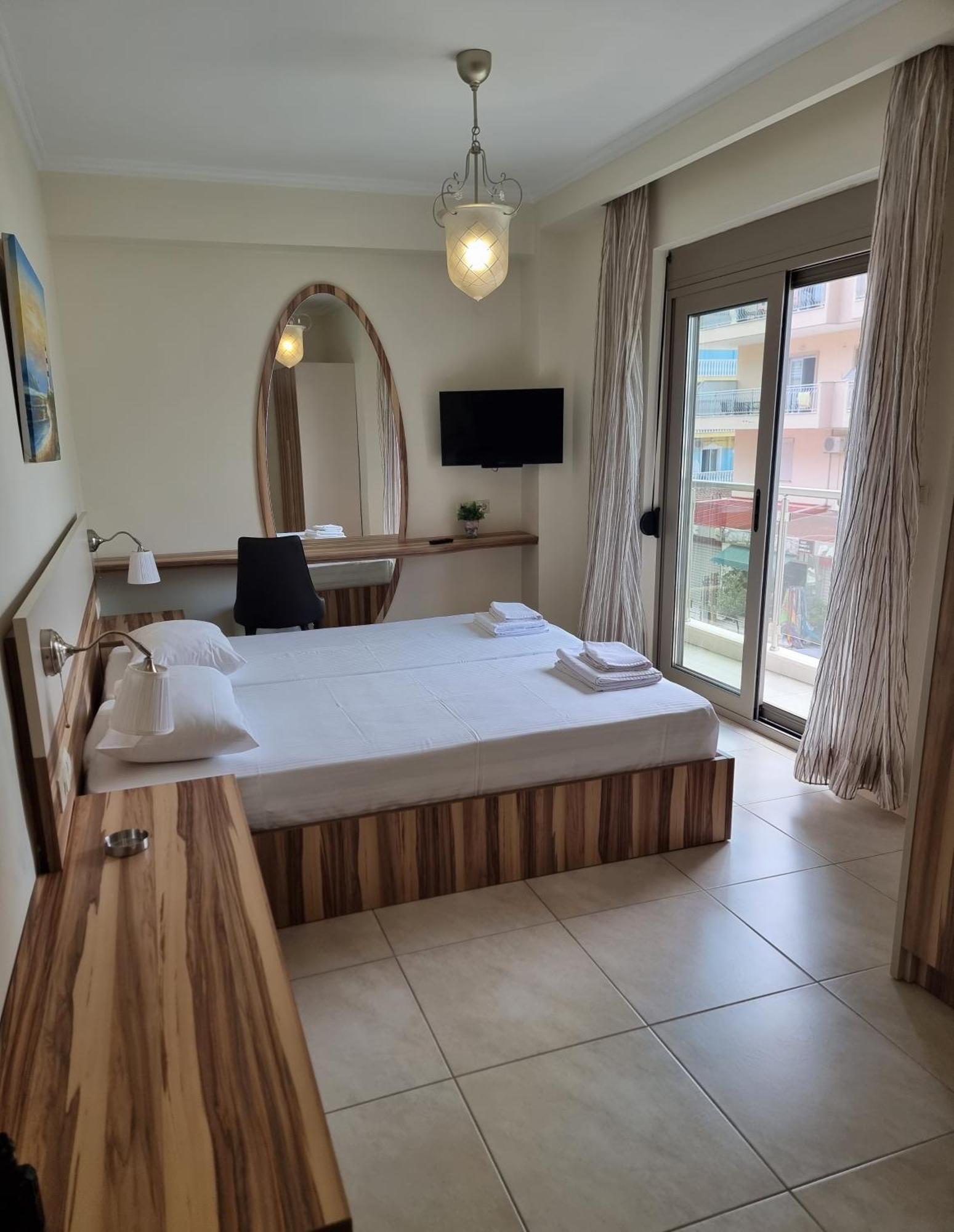 Sissy'S Boutique Apartments Paralia Katerinis Bagian luar foto