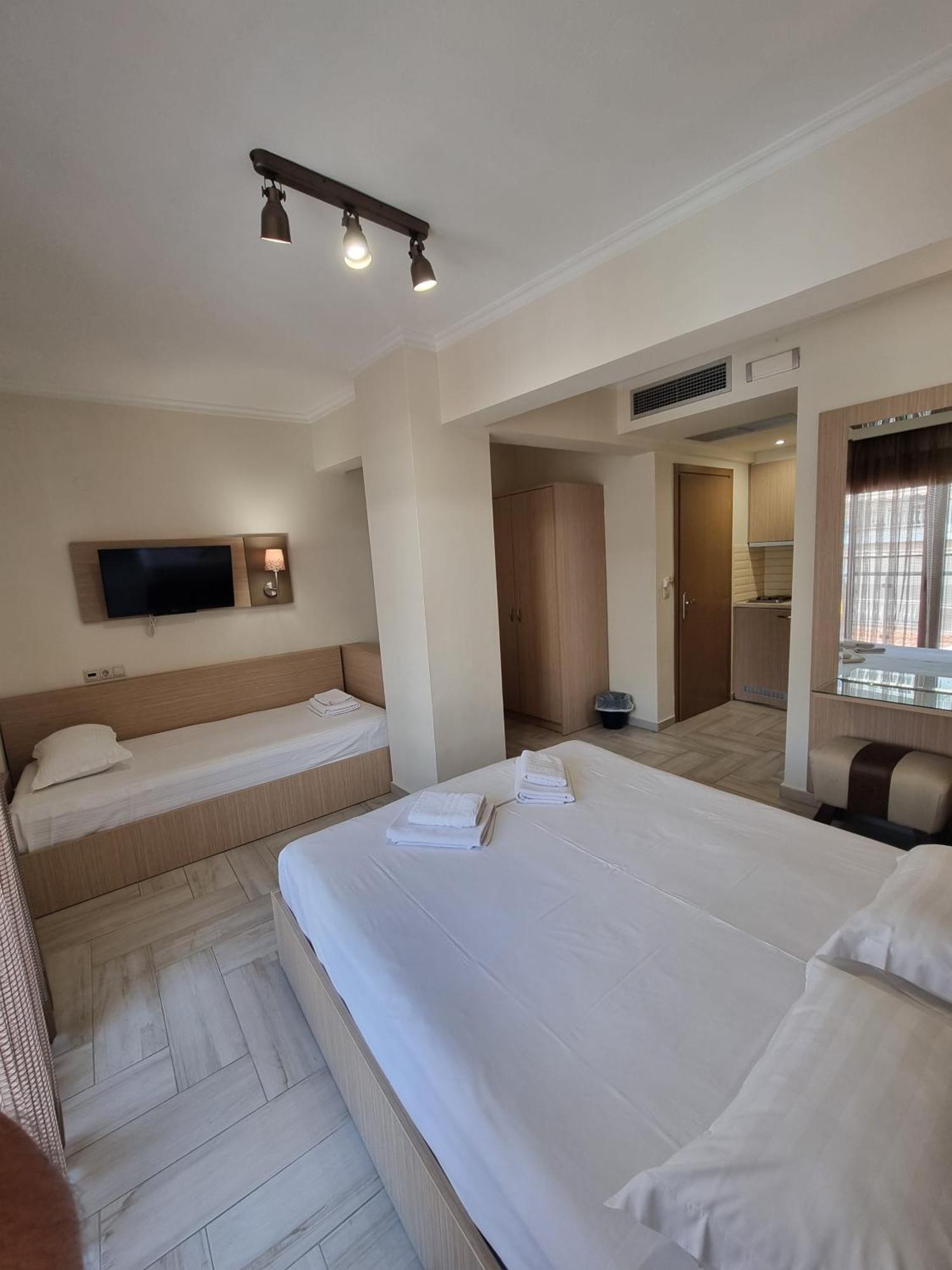 Sissy'S Boutique Apartments Paralia Katerinis Bagian luar foto